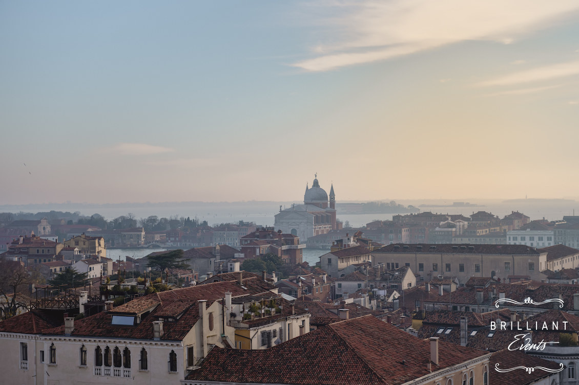 Proposta di matrimonio a Venezia sulla la terrazza panoramica più esclusiva